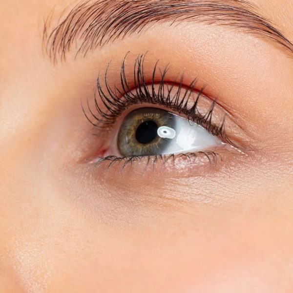 Tratamientos especiales ojos y pestañas Laminado de cejas + depilación + tinte centro estética Valencia tratamientos especiales ojos y pestanas